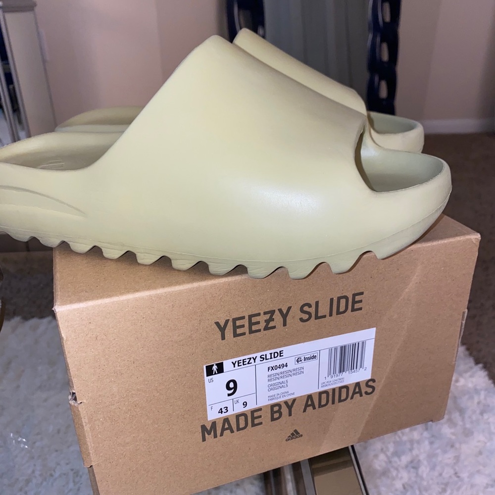 Yeezy Slide